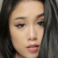 r.eneee Nude